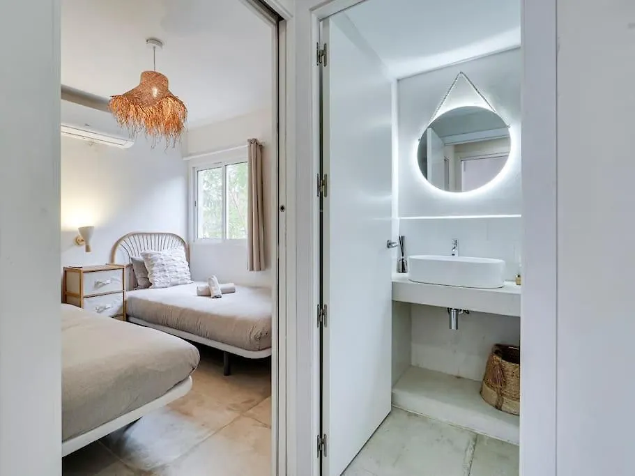 Casa Jasmin Cosy 4 Bedroom House With Terrace Оспиталет-де-Льобрегат 0*,