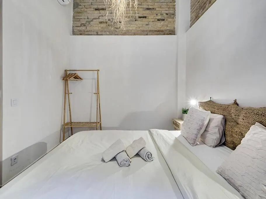 Casa Jasmin Cosy 4 Bedroom House With Terrace Оспиталет-де-Льобрегат Апартаменты